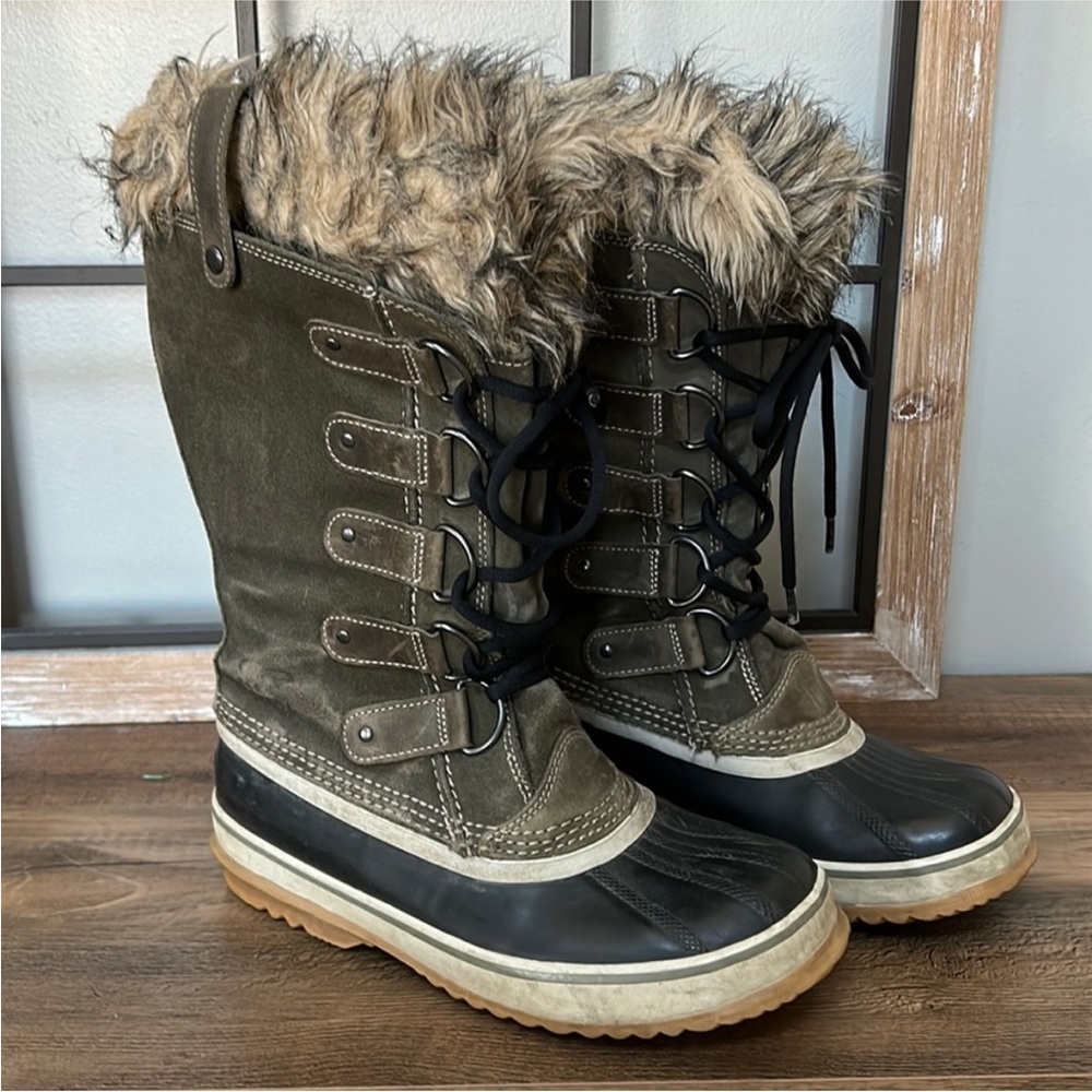 Sorel Olive Green Joan of Arctic Faux Fur Winter Boots Suede Rubber Size 8.5